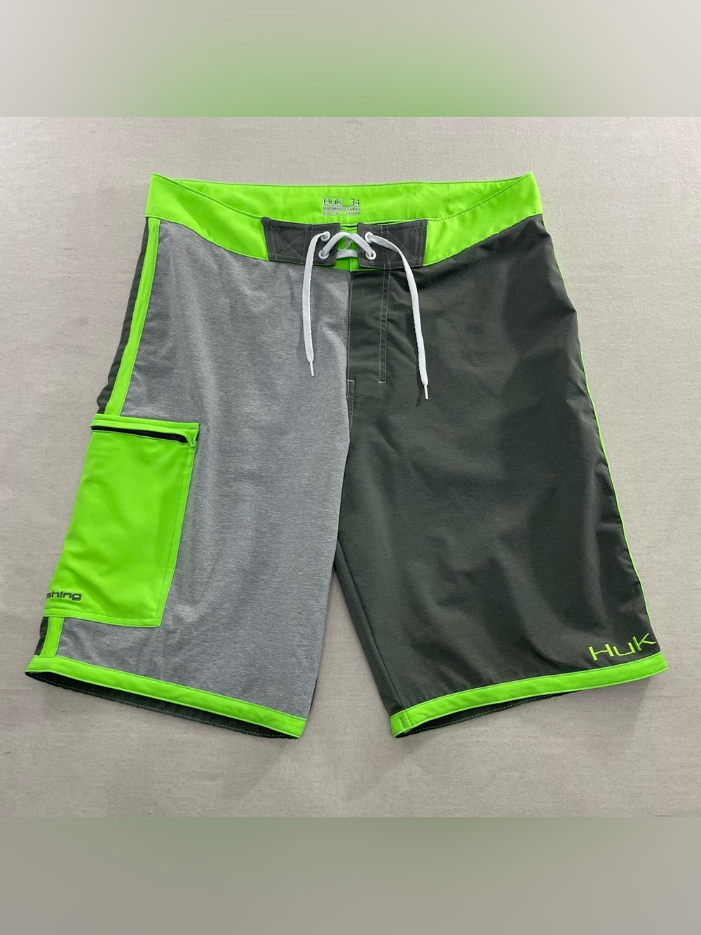 Huk Performance Fishing Board Shorts Mens 36 Gray Neon Green Colorblock Trunks